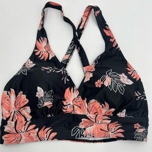 New Awua Eve 14W floral bikini top. Removable pads and adjustable‎ straps.